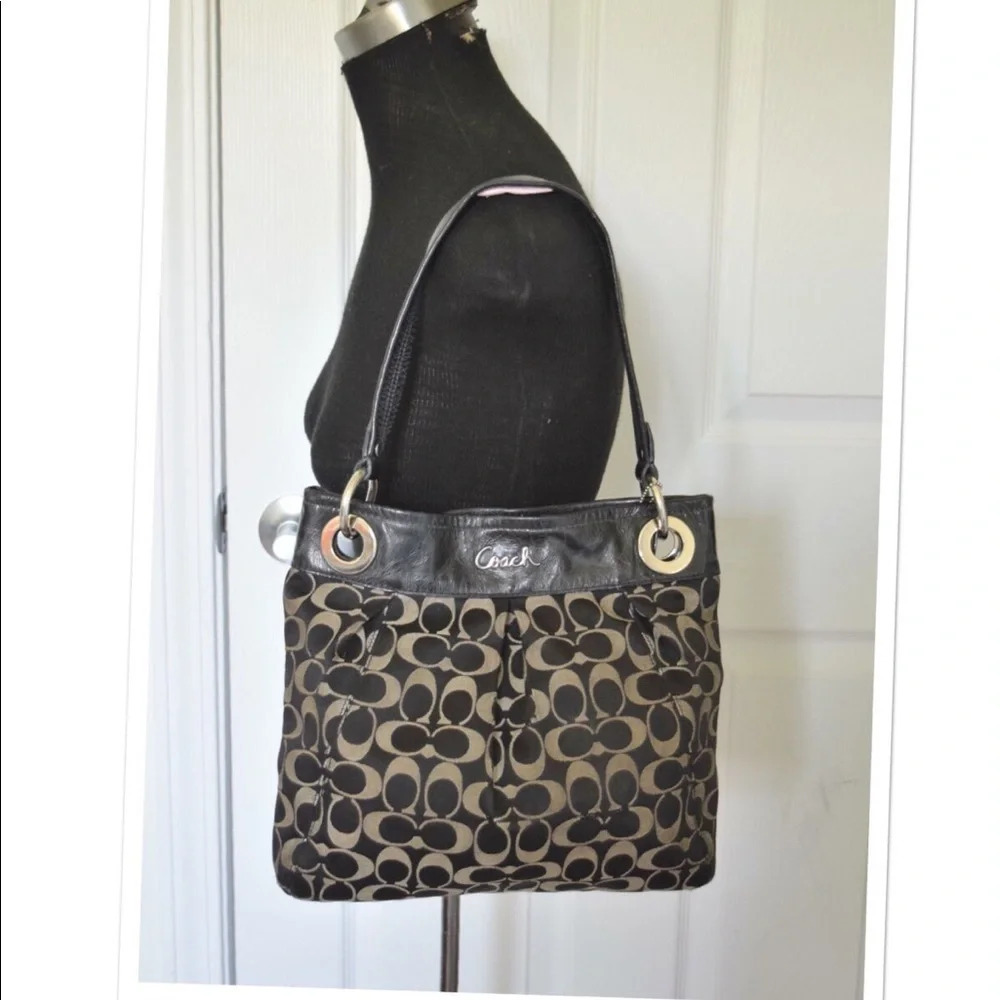 Coach signature logo shoulder bag